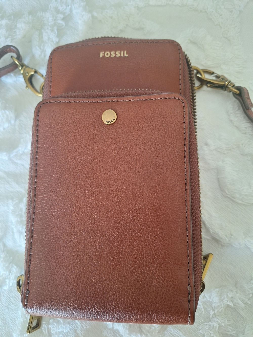 Fossil Men’s Brown Leather Crossbody Phone Bag